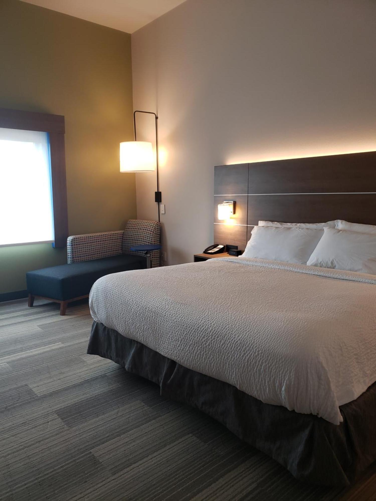 Holiday Inn Express & Suites Kingsland I-95-Naval Base Area By Ihg Exterior photo